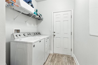 Single-story charmer in Stonegate! Built in 2019, this like-new - photo 29