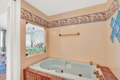 Light and bright Waterfront Condo with beautiful canal and boat - photo 32