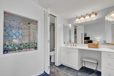 Light and bright Waterfront Condo with beautiful canal and boat - photo 34