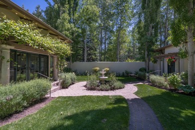 Exceptional Lane Ranch home featuring a 3BR/3BA main residence - photo 34