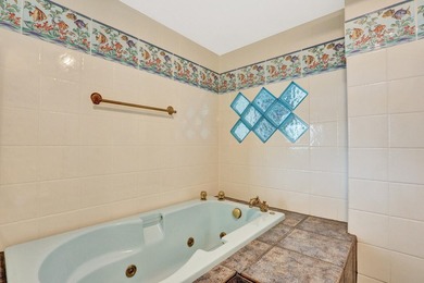 Light and bright Waterfront Condo with beautiful canal and boat - photo 35
