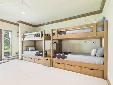 Exceptional Lane Ranch home featuring a 3BR/3BA main residence - photo 40
