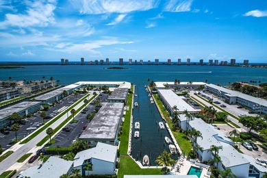 Light and bright Waterfront Condo with beautiful canal and boat - photo 41