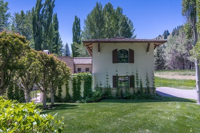 Exceptional Lane Ranch home featuring a 3BR/3BA main residence - photo 48