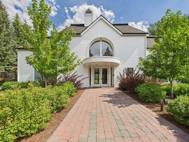 Exceptional Lane Ranch home featuring a 3BR/3BA main residence - photo 49