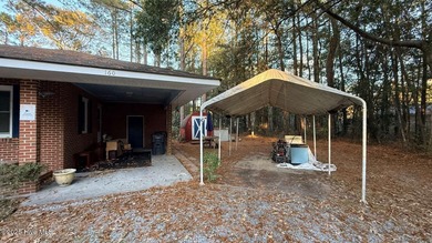 BRICK HOUSE on just under half an acre!! Already built shed - photo 2