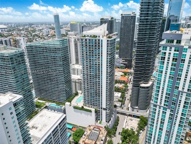 This exquisite high-floor corner unit rarely available offer a - photo 3