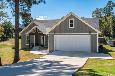 Lake Hamilton Home For Sale in Hot Springs Arkansas