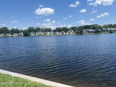 Beautiful one-story lakefront home offering breathtaking - photo 2