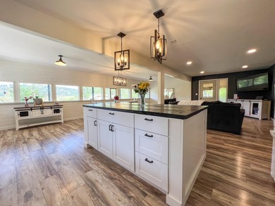 Remodeled home only 5 miles from Colville overlooking the south - photo 7