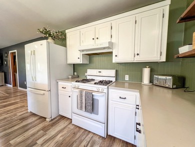 Remodeled home only 5 miles from Colville overlooking the south - photo 8