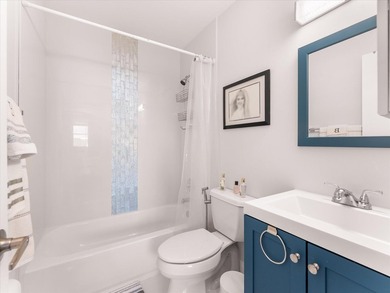 Beautiful 2/2 all updated Villa at gated community 55+ Whisper - photo 17