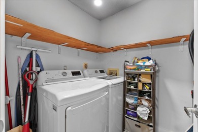 Beautiful 2/2 all updated Villa at gated community 55+ Whisper - photo 21
