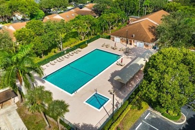 Beautiful 2/2 all updated Villa at gated community 55+ Whisper - photo 27