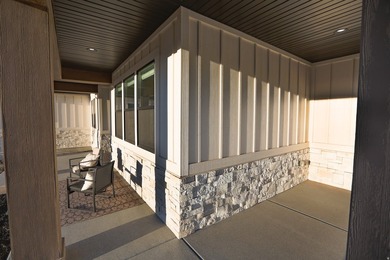 The pinnacle of craftsmanship, this custom palatial rambler - photo 9