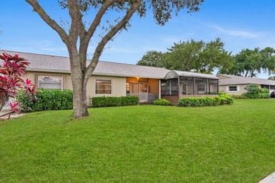 Beautiful 2/2 all updated Villa at gated community 55+ Whisper - photo 33