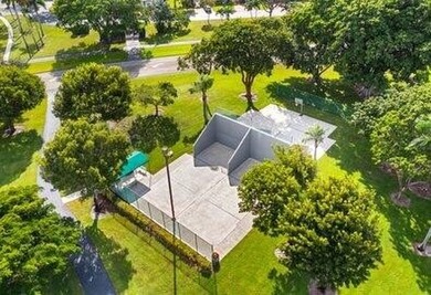 Beautiful 2/2 all updated Villa at gated community 55+ Whisper - photo 34