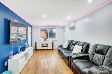 Rare Bayside Offering with Private Basement & Separate Entrance - photo 5