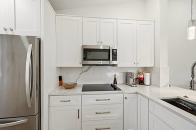 Welcome to this stunning, bright and spacious 2-bedroom - photo 6