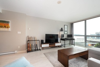 Welcome to InterUrban! This bright northwest corner home offers - photo 7