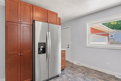 Welcome home to this beautiful 5-bedroom, 2-full bath home with - photo 14