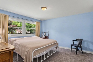Welcome home to this beautiful 5-bedroom, 2-full bath home with - photo 15