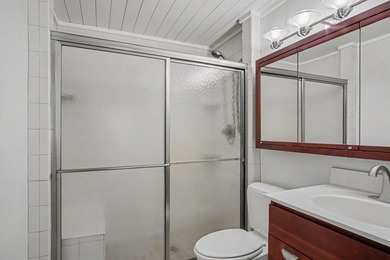 Welcome home to this beautiful 5-bedroom, 2-full bath home with - photo 16