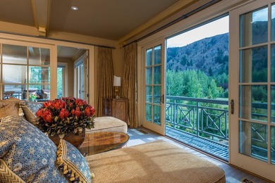 Set on over 5 acres of lushly landscaped grounds, the riverside - photo 20