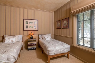 Set on over 5 acres of lushly landscaped grounds, the riverside - photo 23