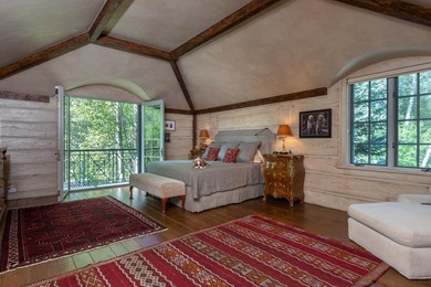 Set on over 5 acres of lushly landscaped grounds, the riverside - photo 26