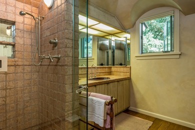 Set on over 5 acres of lushly landscaped grounds, the riverside - photo 27