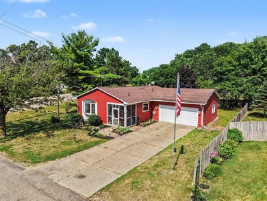Welcome home to this beautiful 5-bedroom, 2-full bath home with - photo 28