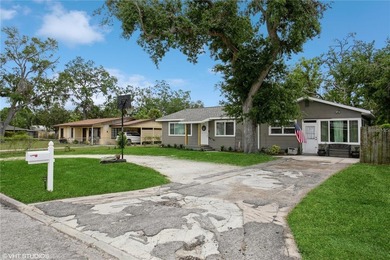 Reducede see this delightful, light and bright updated 3 bedroom - photo 35