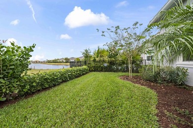 Experience the pinnacle of luxury living in this breathtaking - photo 43