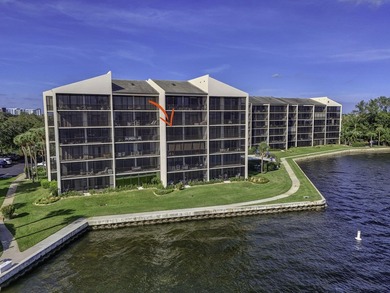 Wake up to breathtaking sunrise views over the ICW - Lake Worth - photo 4