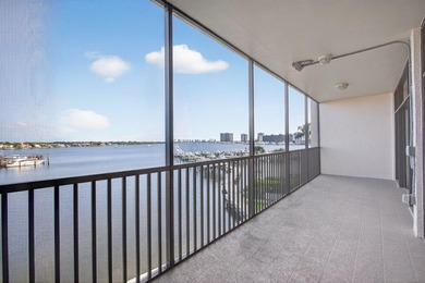 Wake up to breathtaking sunrise views over the ICW - Lake Worth - photo 6