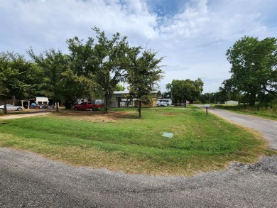 Lake Texoma Lot For Sale in Gordonville Texas