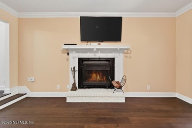 Beautifully remodeled Ortega Oaks condominium! This 2-bedroom, 1 - photo 14