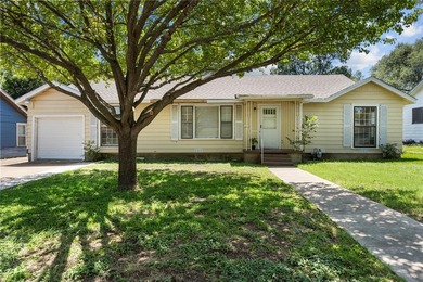 Lake Waco Home For Sale in Waco Texas