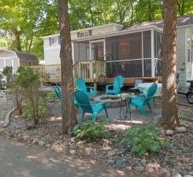 Another great unit on East Side of Resort near many of the - photo 1
