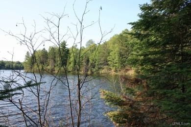 County Line Lake Acreage For Sale in Watersmeet Michigan