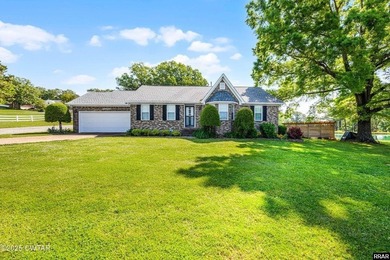 (private lake, pond, creek) Home For Sale in Trenton Tennessee