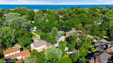 615 Lakepointe presents an exceptional 3-bedroom, 2.1-bath - photo 3
