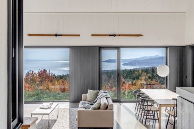 Lake Home For Sale in La Malbaie, 