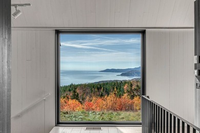 Les Rorquals. Cette maison de style rustique, aux lignes epurees - photo 6