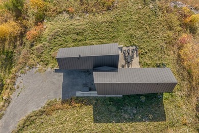 Les Rorquals. Cette maison de style rustique, aux lignes epurees - photo 8