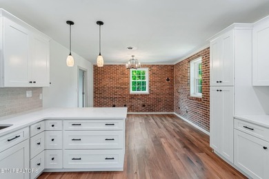Have you been looking for the modern farmhouse or barndominium - photo 9