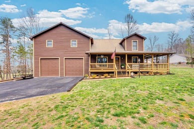 Welcome to 465 Hickory Lane, located in the desirable Woodlands - photo 1