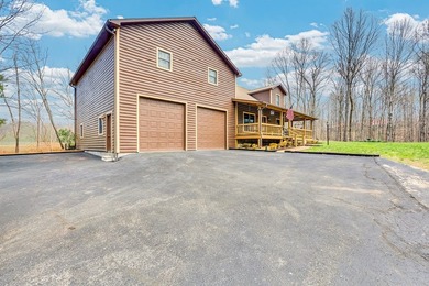 Welcome to 465 Hickory Lane, located in the desirable Woodlands - photo 2