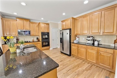 Welcome to this beautifully maintained traditional home in - photo 11